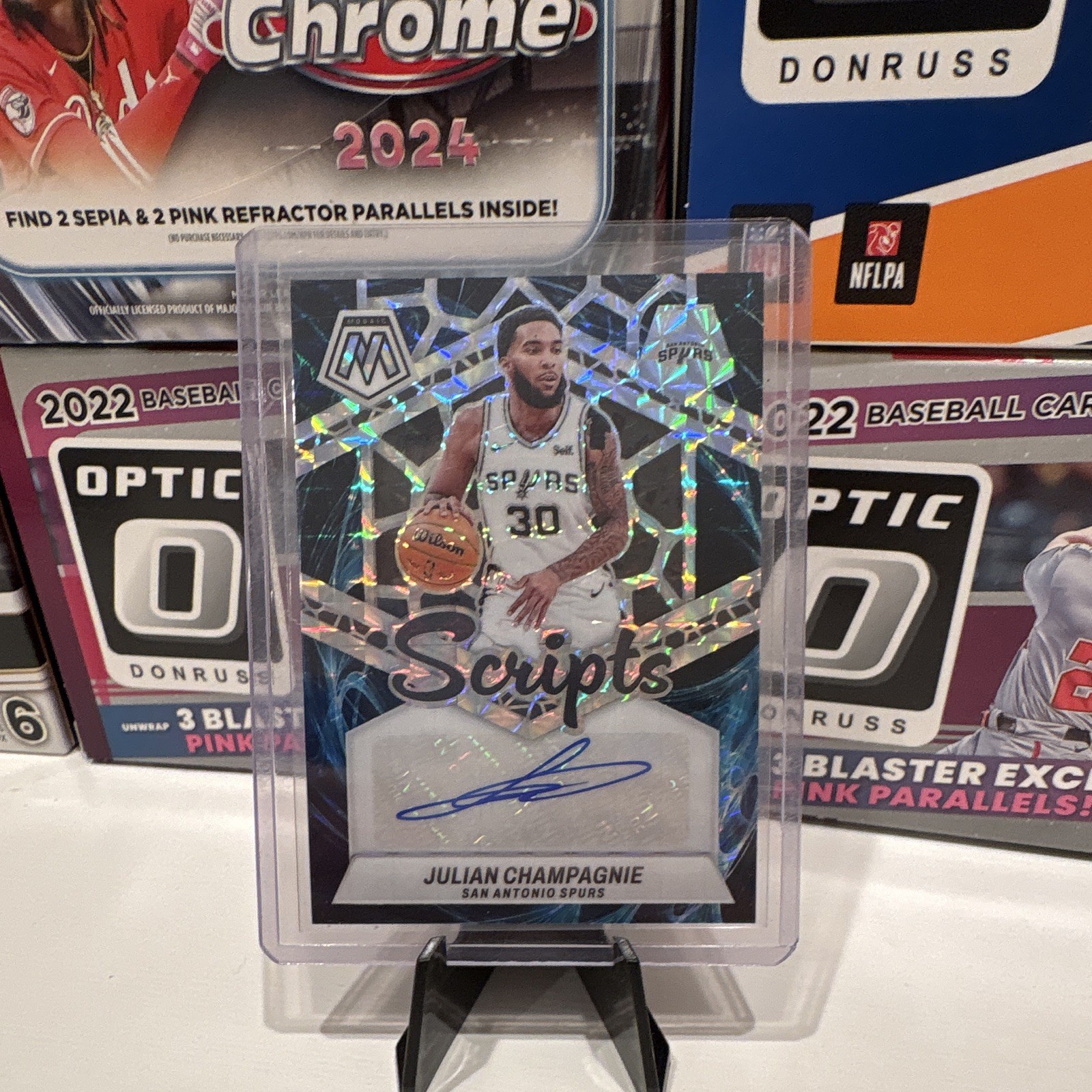 2023-24 Panini Mosaic Scripts Julian Champagnie Auto #MS-CHM San Antonio Spurs