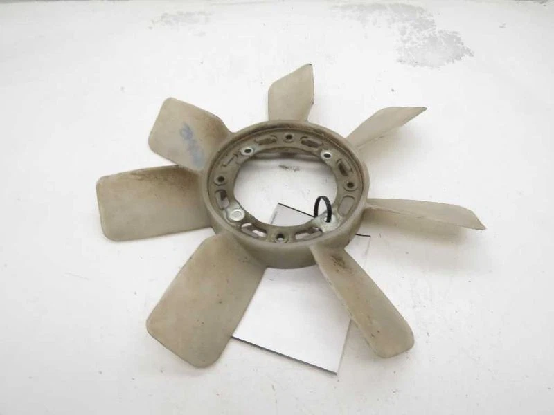 84-95 TOYOTA 4RUNNER 2.4L 4CYL CONJUNTO DE VENTILADOR DE REFRIGERAÇÃO RADIADOR - Imagem 4 de 4