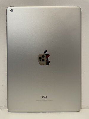 Apple iPad 5th Gen. 32GB, Wi-Fi, 9.7in - Silver - No Touch ID