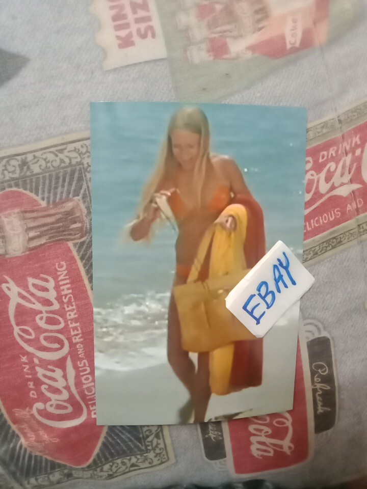 EVE PLUMB, BEAUTIFUL IN BIKINI ON BEACH IN HAWAII, GLOSSY COLOR 4X6