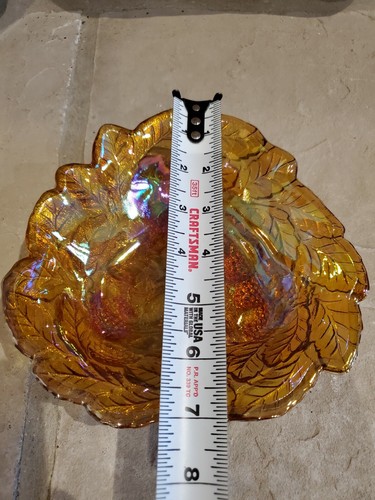 Cuenco vintage de vidrio de carnaval ámbar iridiscente patrón izquierdo con uvas en la parte inferior - Imagen 8 de 10