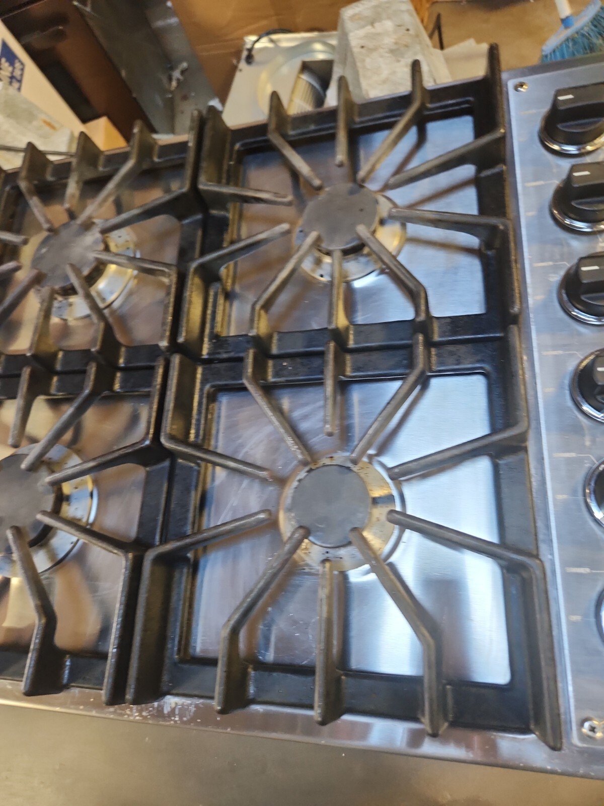 Viking Professional 5 Series 36" 6 Burner Natural Gas Cooktop VGSU161