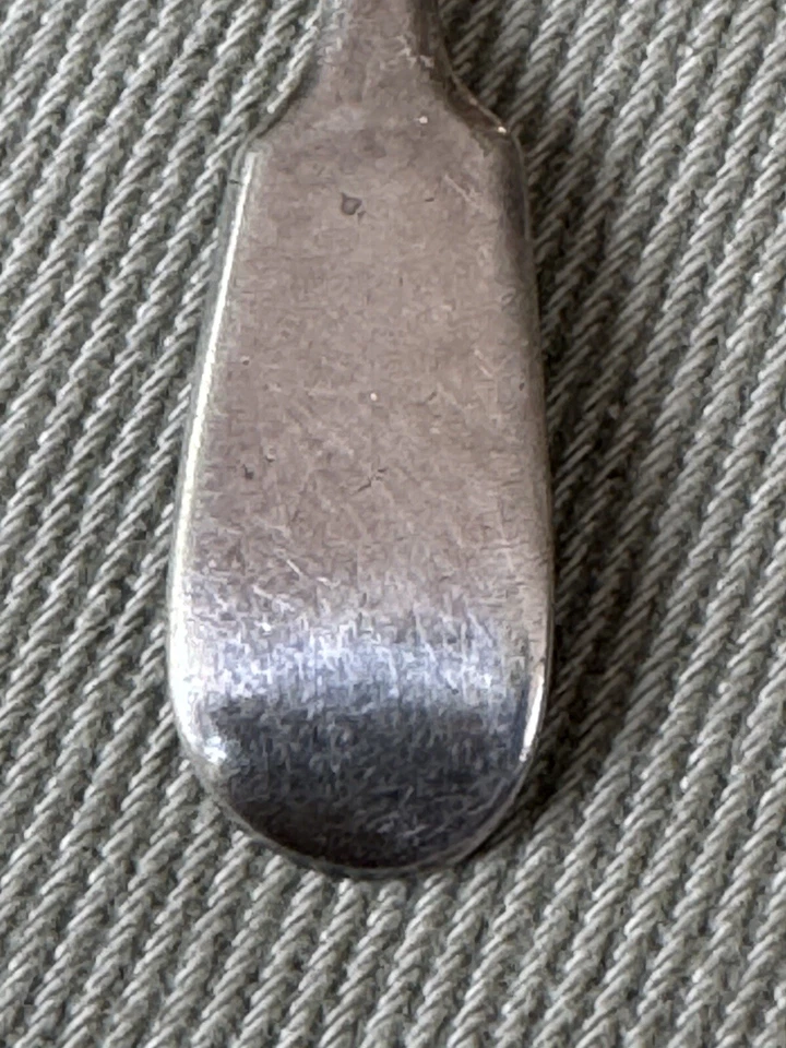 Антикварная серебряная чайная ложка 19th Coin 3,5 дюйма для соли — детская ложка — Watson & Pelton - Изображение 2 из 4