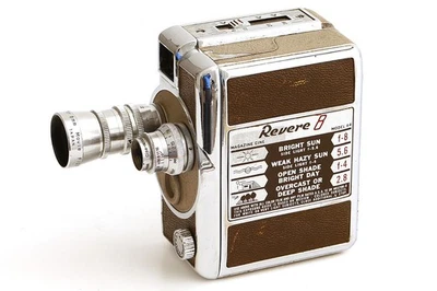 Revere 8 Modell 44 Magazine Cine 8mm Filmkamera mit 2 Objektiven - defekt ! - Bild 1 von 4