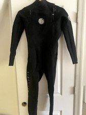 ripcurl womens xs black wetsuit 3.2 . Only worn once. Excellent condition