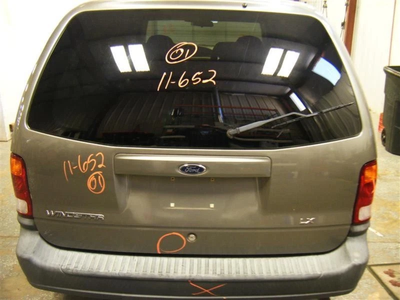 AC Condenser Fits 99-03 WINDSTAR 10936 Foto 2 de 4