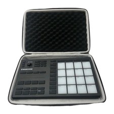 Native Instruments Maschine Mikro Mk3 Black C...