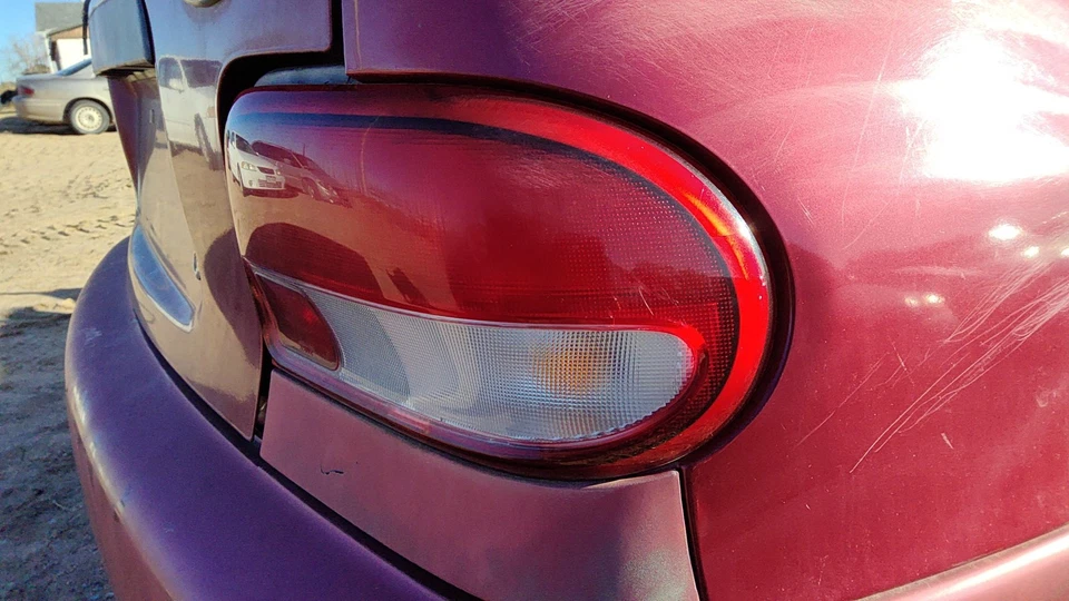 Luz trasera derecha Ford Aspire 1997 pasajero lámpara de freno OEM F7bz13404aa Foto 2 de 4