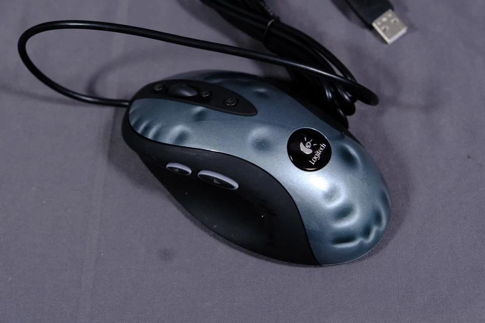 Logitech MX518 Legendary USB Wired Optical Gaming Mouse M-BS81A - Image 2 of 3