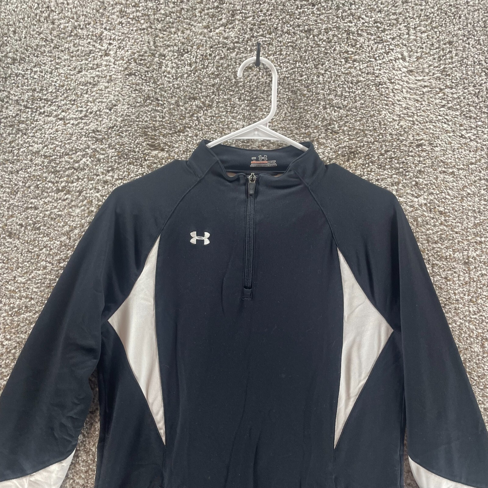Under Armour Shirt Womens Medium Black WHite Quarter Zip Athletic Run Ladies thumbnail 3