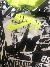 Nike SB White Hoodie Youth Large Brand New With Tags