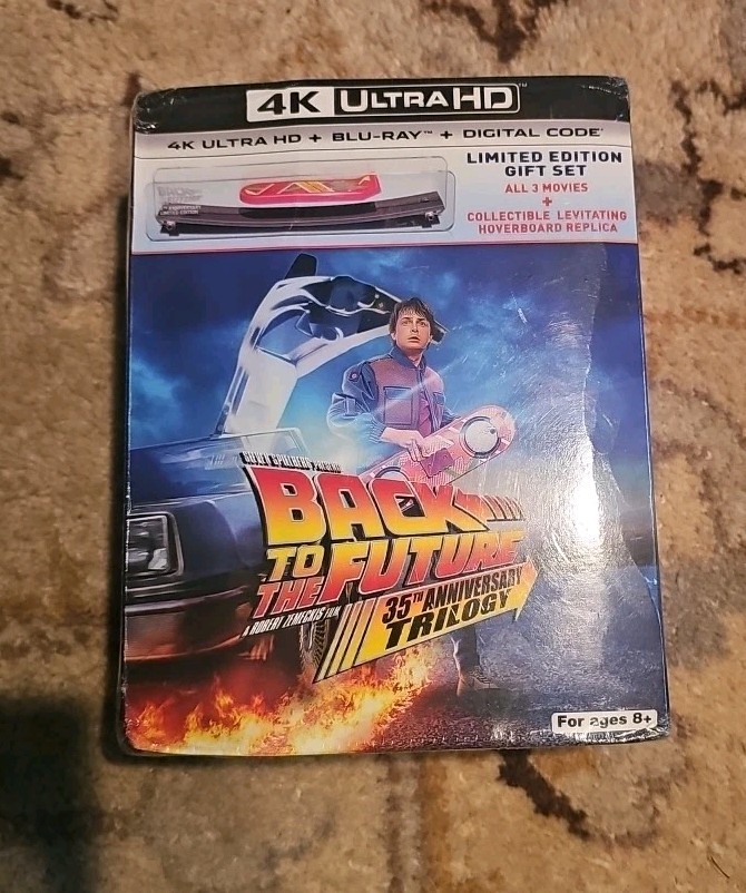 UNIVERSAL ENTERTAINMENT - バックトゥザフューチャー 35thトリロジー 4K ultra HD Amazon.co.jp: バック・トゥ・ザ・フューチャー トリロジー 35th