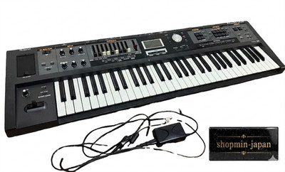 Roland VR-09 V-Combo 61-Key Stage Keyboard Synthesizer w/ Case Adapter japan