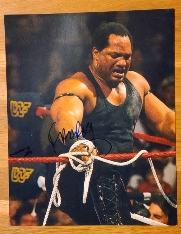 FAROOQ aka Ron Simmons signed 8 X 10 photo WWE WWF WCW pro wrestling autograph