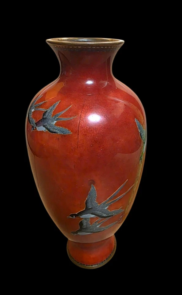 Antique Japanese Meiji Era Totai Shippo Cloisonne Vase Red Birds in Flight - Image 2 of 4