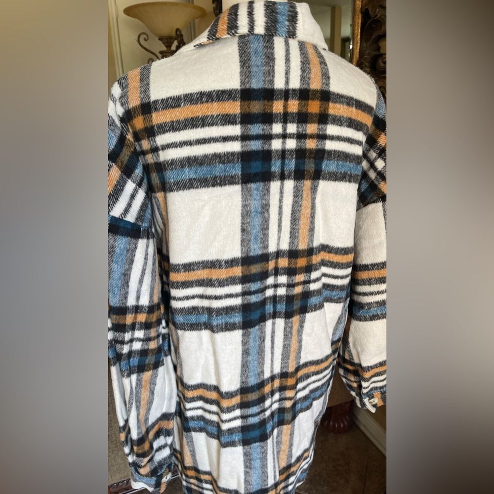 Mazik Multicolor Plaid Pattern Button Shacket siz… - image 4