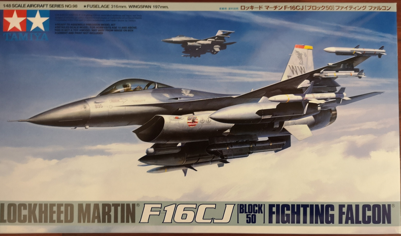Maquette avion de chasse F-16CJ Block 50 Fighting Falcon Tamiya 1/48 kit à monter
