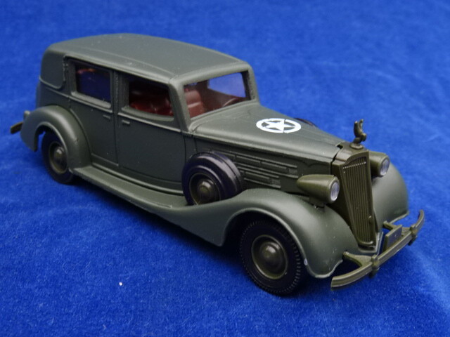 Miniature Solido France - Packard Militaire 1937 - 1/50 - Vert - Neuve N°37