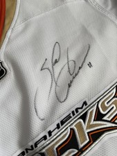 Saku Koivu Anaheim Ducks Autographed Jersey in person 