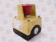 SIEMENS 3SB3801-2DF3 / 3SB38012DF3 (NEW IN BOX)