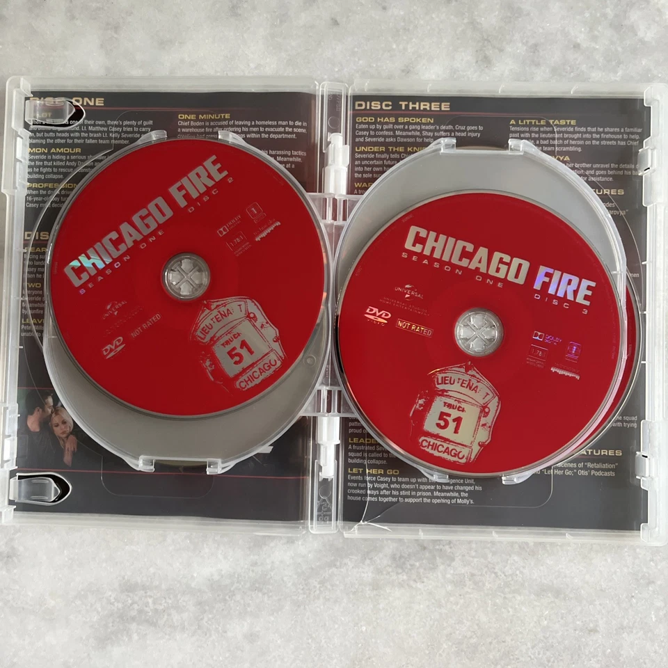 Chicago Fire: Seasons 1-5 (DVD, 2012-2016) Taylor Kinney, Fox, Rare, OOP - Image 4 of 4
