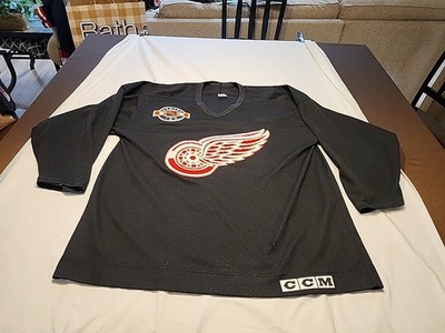 Vintage 90s CCM Detroit Red Wings Center Ice Practice NHL Jersey