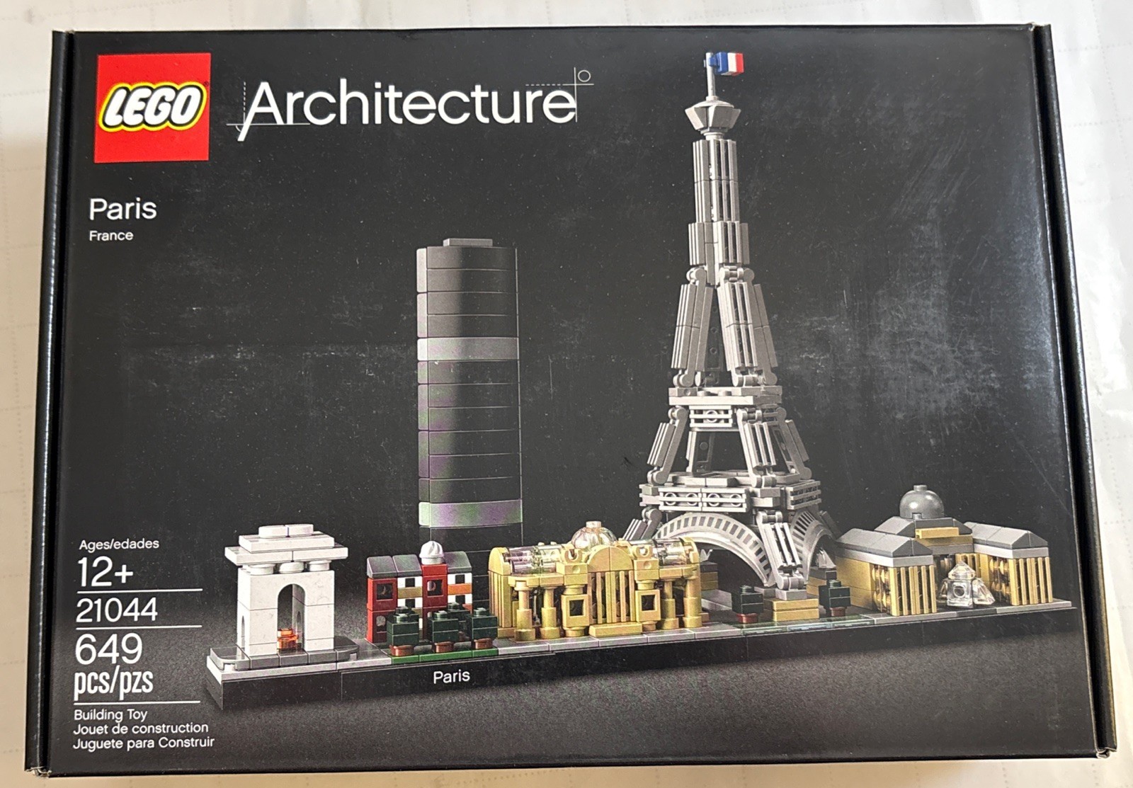 Lego Architecture Paris 21044 New Sealed- Retired