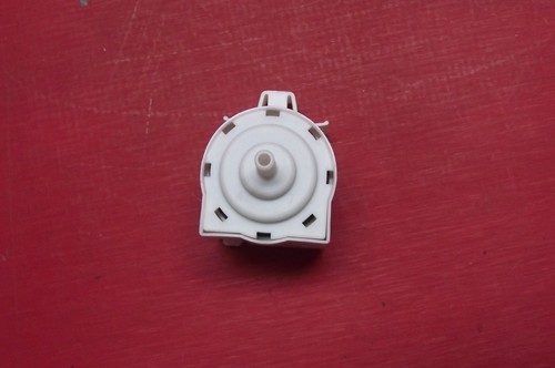 Waschmaschine Zanussi Z712W43BI Druckschalter