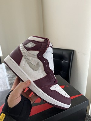 Nike Air Jordan 1 Bordeaux Size 9 Mens