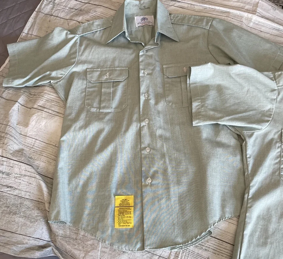 Lote De 2 Camisas DSCP Garrison Collection Para Hombre Talla 16 Botones Manga Corta Verde Foto 4 de 4