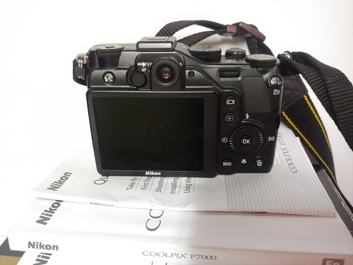 Nikon Coolpix P7000 10.1MP Compact Digital Camera Like New - Picture 2 of 7