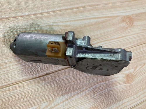 NEW BOSCH Window Regulator Motor 0130821027 - Picture 4 of 4