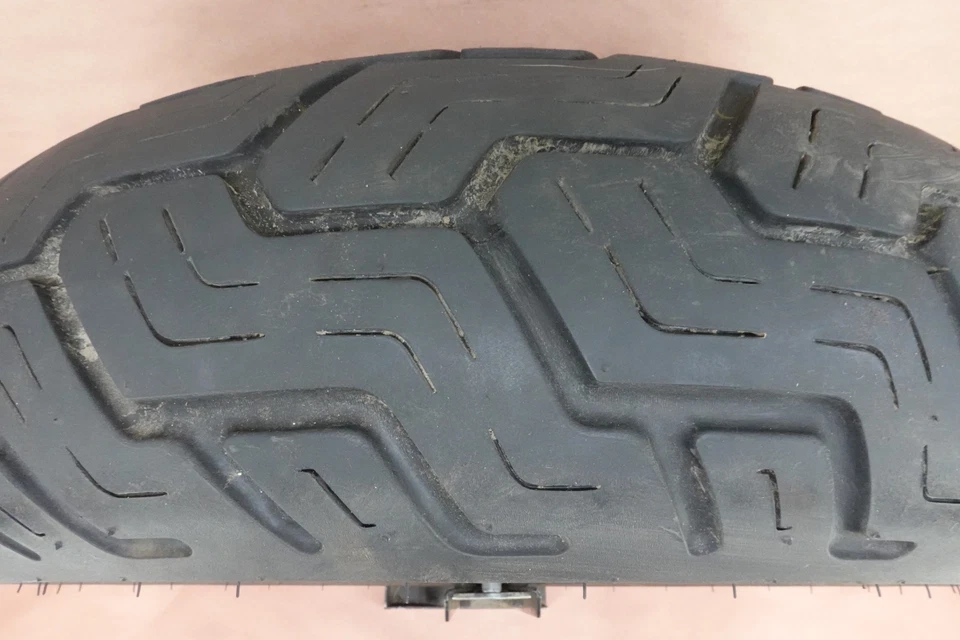 Llanta trasera Dunlop 170/80-15 Suzuki Boulevard C50 VL800 2005-2009 Foto 2 de 4