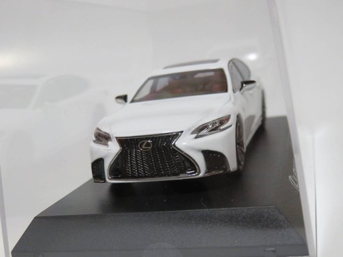 1/43 Kyosho Lexus Ls500 F Sport White Nova Gf - Picture 3 of 6