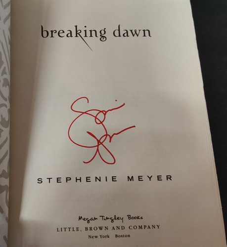 Breaking Dawn by Stephanie Meyer 1st Print Collector's Edition 2011 w/ Slipcase