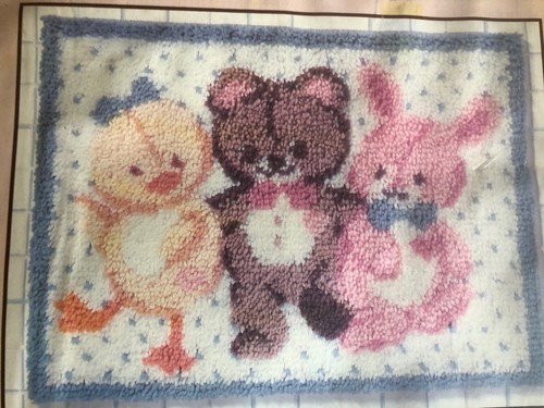 WonderArt Latch Hook Kit 4264 TOY PARADE 20 X 27 Rug Or Wall Hanging Vintage - Picture 3 of 9