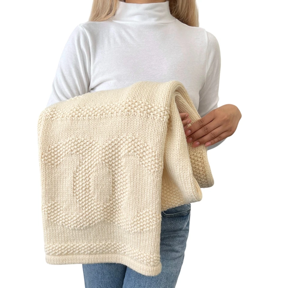 CHANEL Vintage Logo CC Tejido Bufanda Envoltura Accesorio Crema Lana Puntada Foto 4 de 4