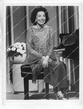 o71170 circa 1982 orig photo musician singer Sylvia Fine Kaye TV Musical Comedy