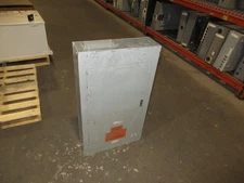 Westinghouse Main Lug Breaker Panel CG-15706 225A Max 120/208V 3Ph 4W 42-Slot