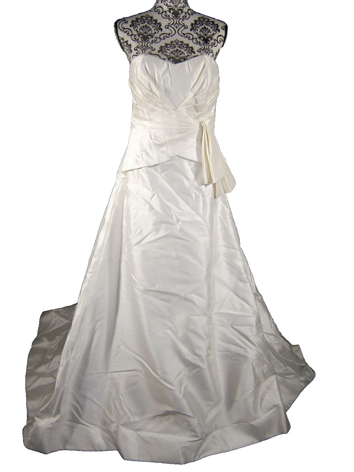 V Neck Sleeveless 100% Silk Wedding Dresses