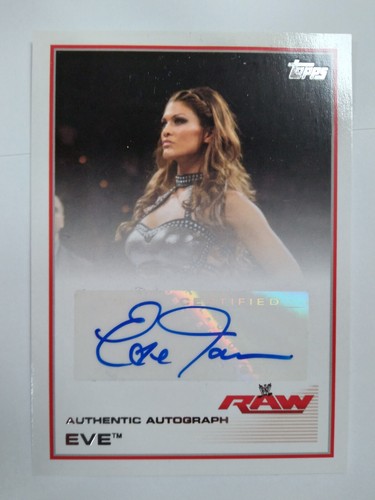 Eve 2013 Topps WWE Autographs card