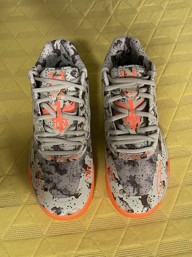 LaMelo Ball MB.01 Digital Camo Size 11 - Picture 4 of 7