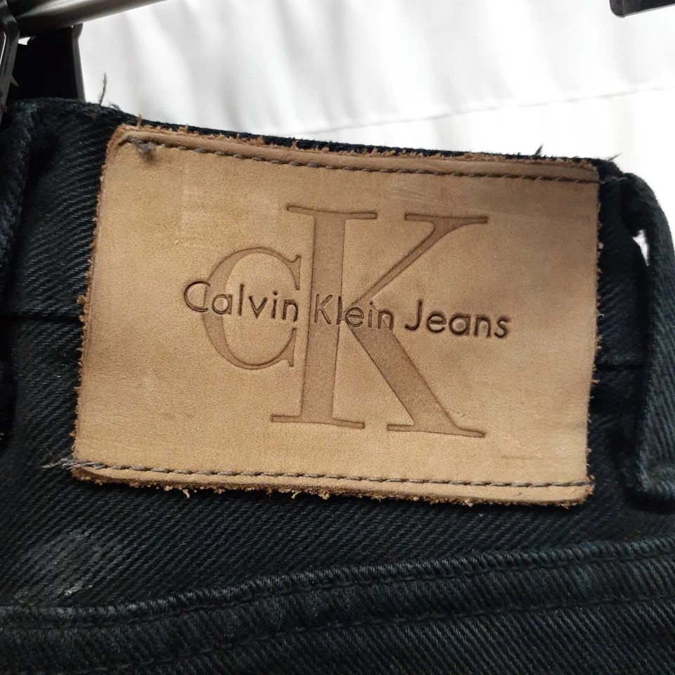 Jeans vintage Calvin Klein 36 x 30 masculino preto algodão denim botão zíper mosca - Imagem 2 de 4