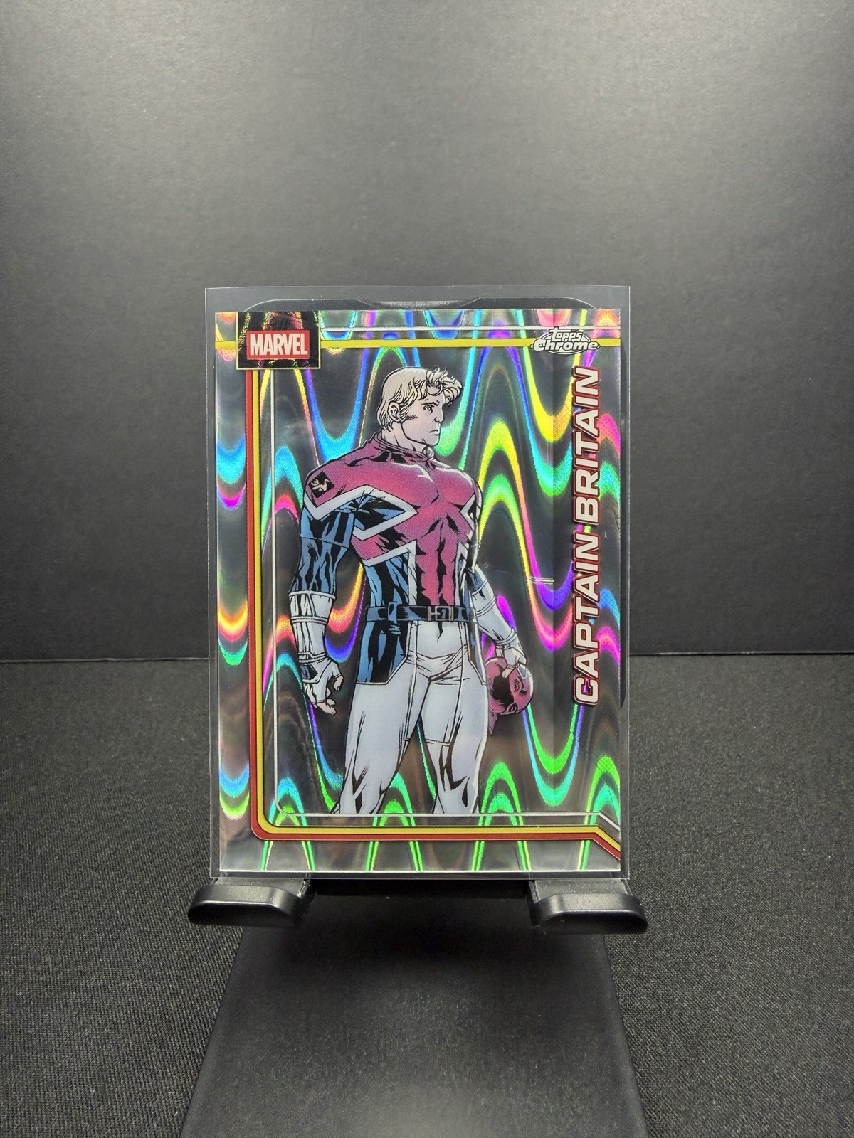 2026 Topps Chrome Marvel Comics Captain Britain #020 Raywave Refractor Parallel