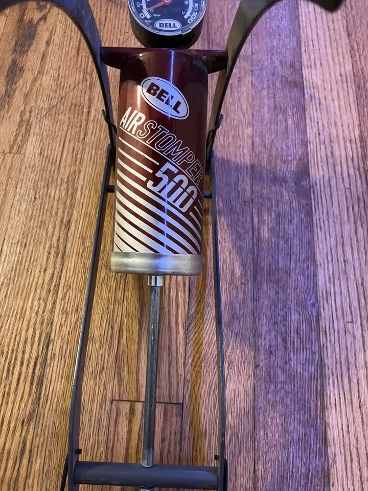 Bell Sports - Air Stomper 500 - Bomba de pie con medidor. Faltan pies de goma.  Foto 2 de 4