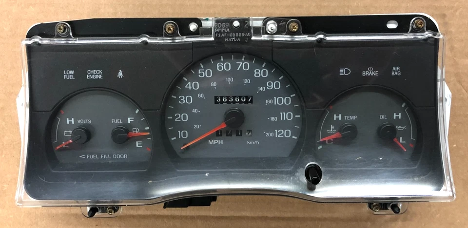 Velocímetro Mercury Grand Marquis 2001 cuadro de instrumentos 1998-2002 Foto 2 de 4