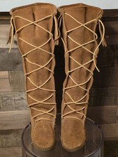 Minnetonka Women  s Brown Suede Leather Front Lace Knee High Moccasin Boots Sz 7