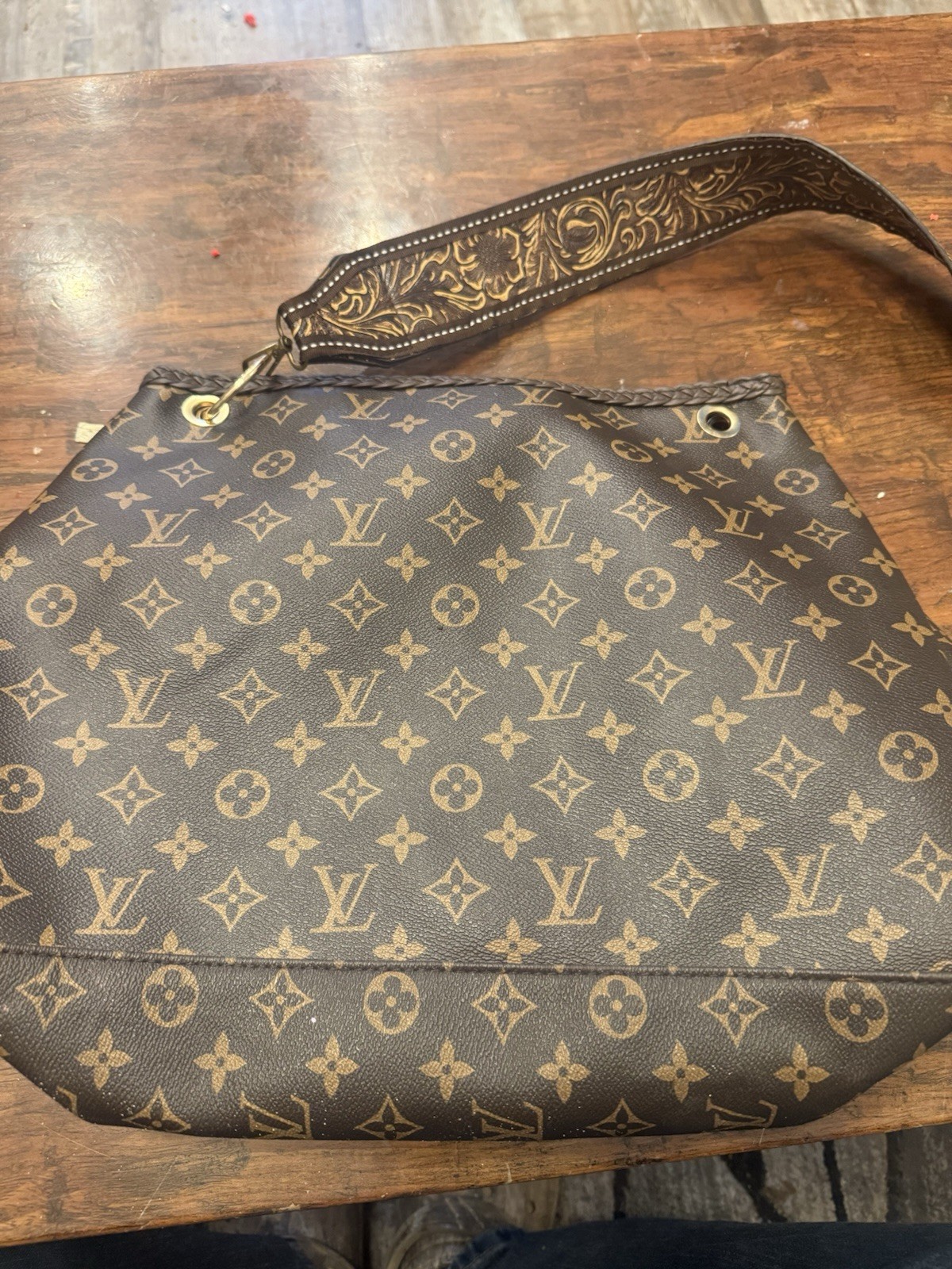 Authentic Louis Vuitton Purse Missing Decorative … - image 1