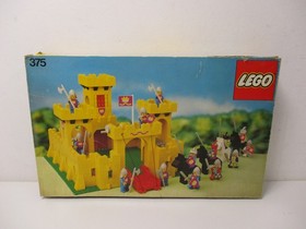 (AH 4) LEGO 375 YELLOW KNIGHTS CASTLE with original box and BA