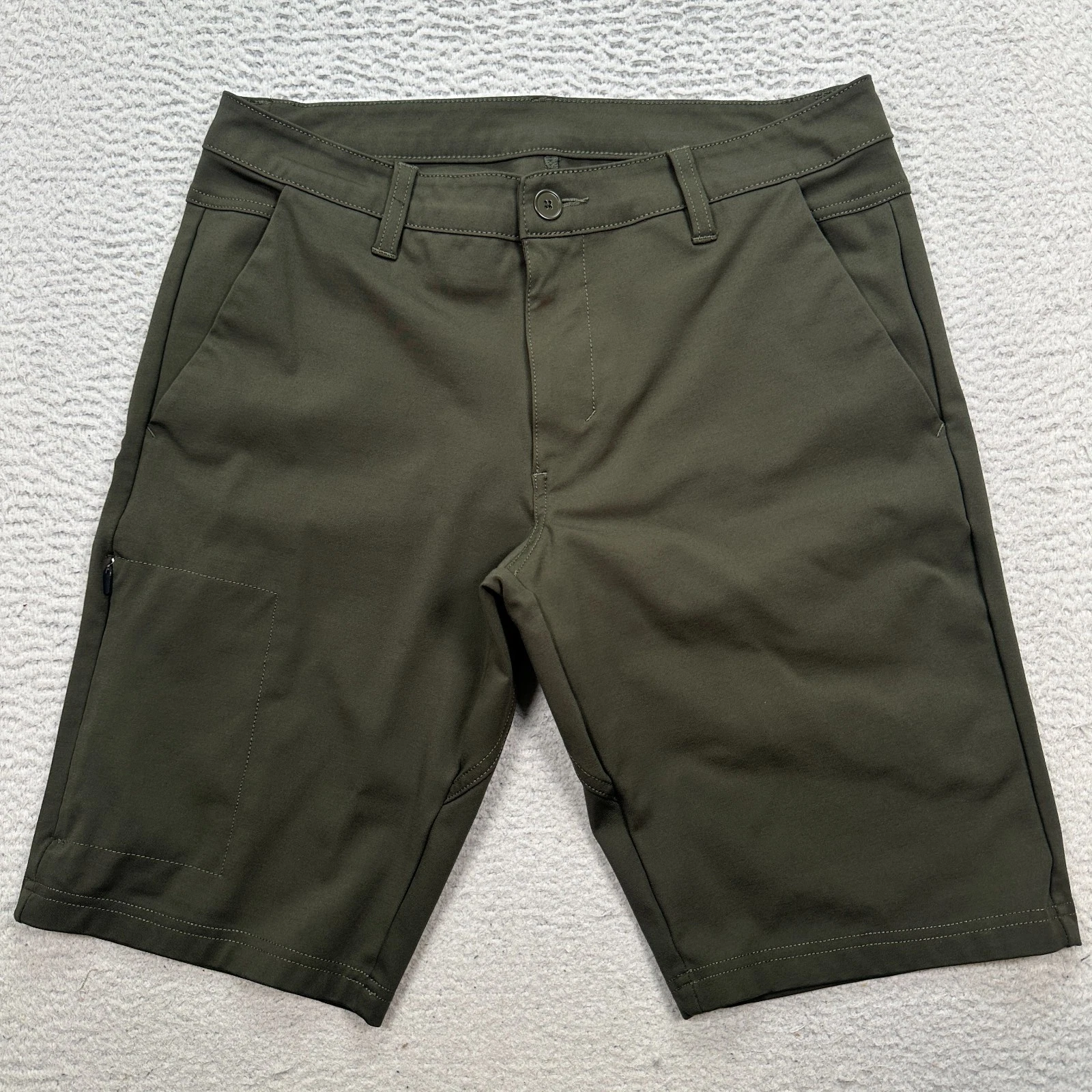 BYLT Everyday Shorts Men's Size 33 (Fits 32) Premium Basics Golf 10"